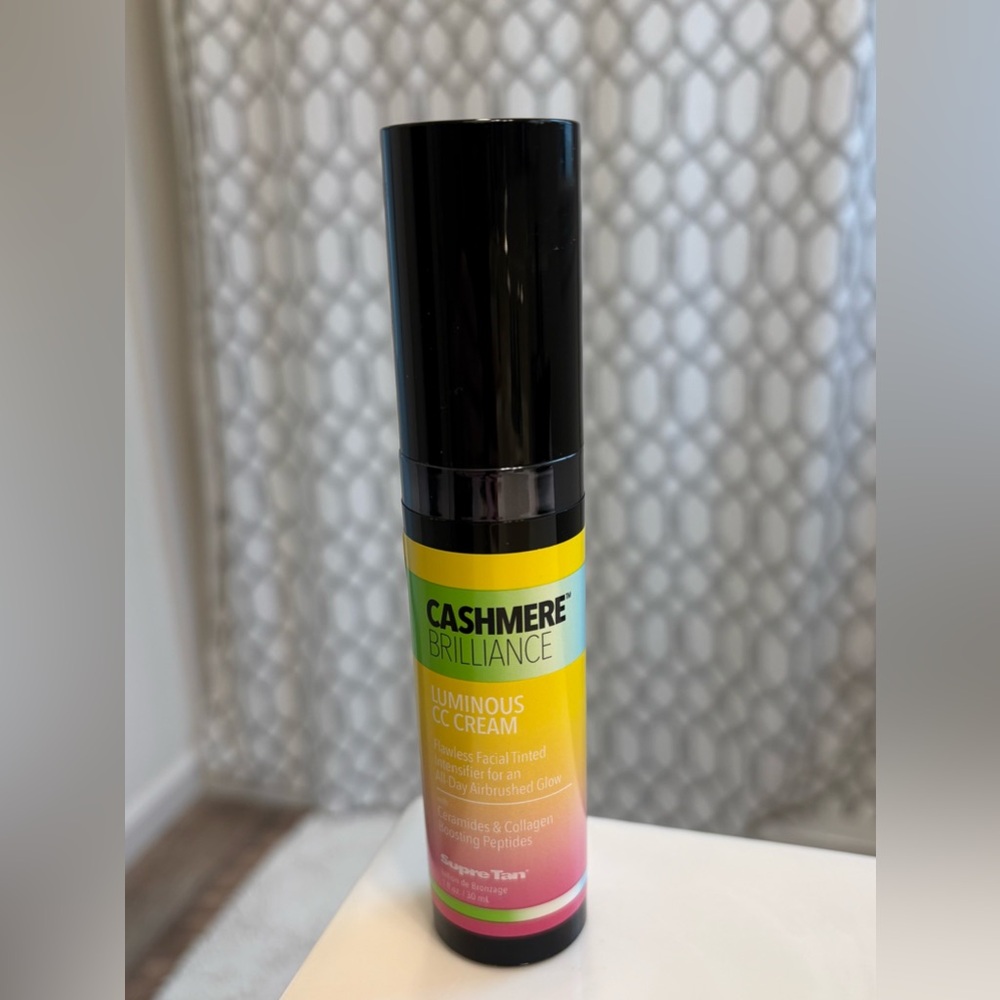 Cashmere Brillance Flawless Facial Tinted Intensifier